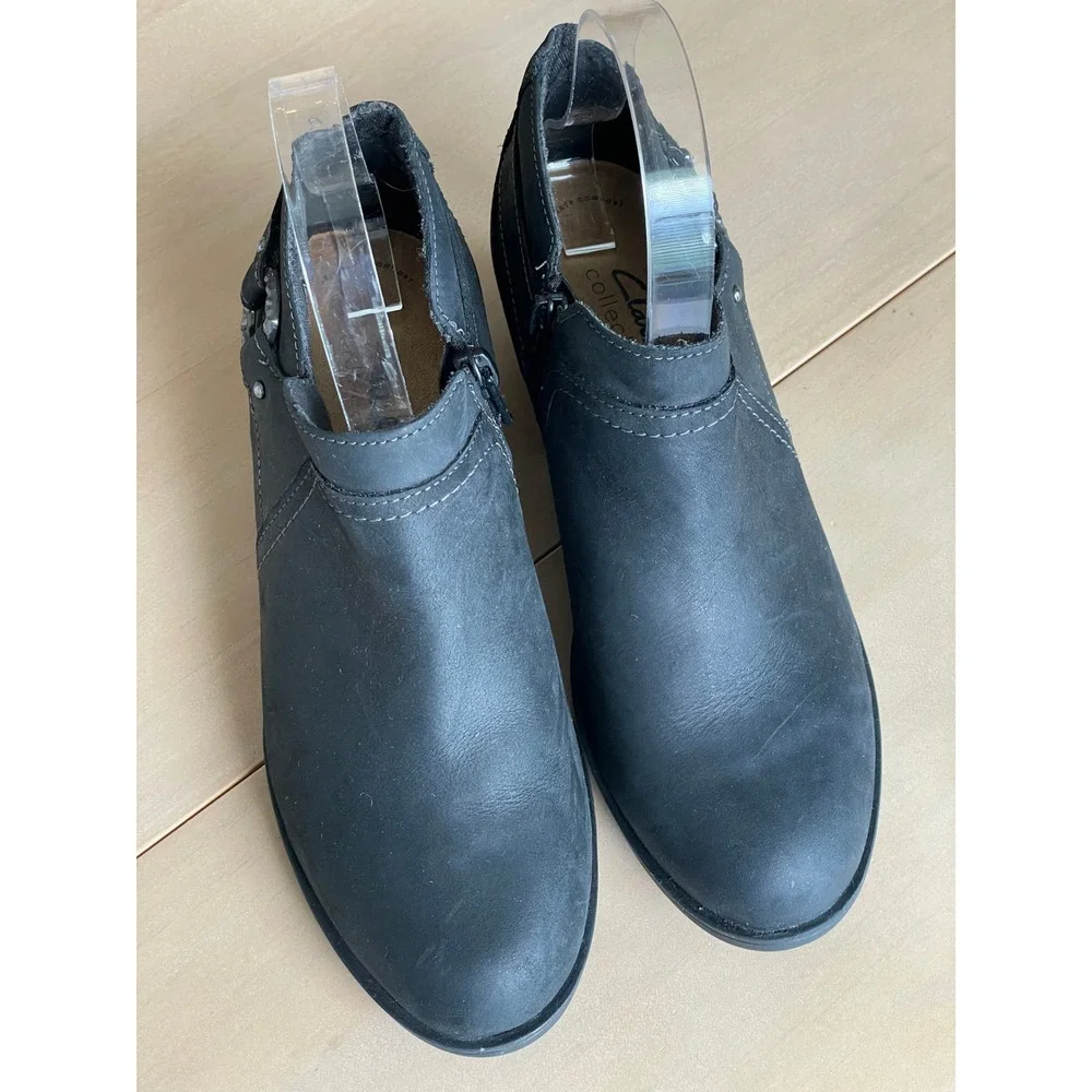 Clarks Charlten Grace Black Oily Leather Ankle Boots Booties Women's 7 W Wide